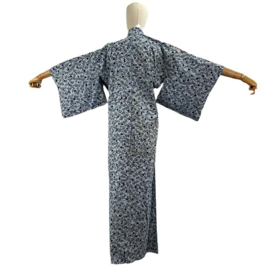 Original japanischer Kimono mehrfarbige Blumenmotive 56