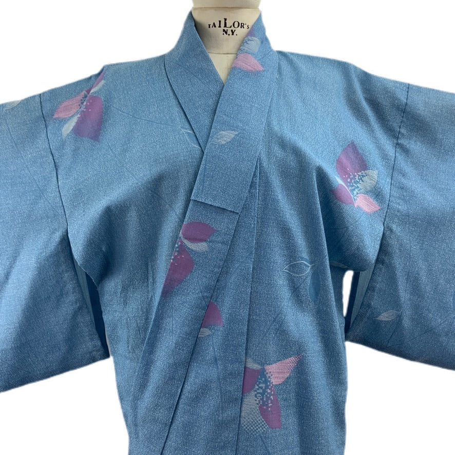 Hellblauer original japanischer Kimono