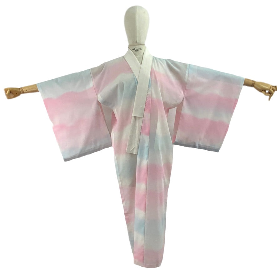 Original japanischer mehrfarbiger Kimono rosa hellblau weiß 58
