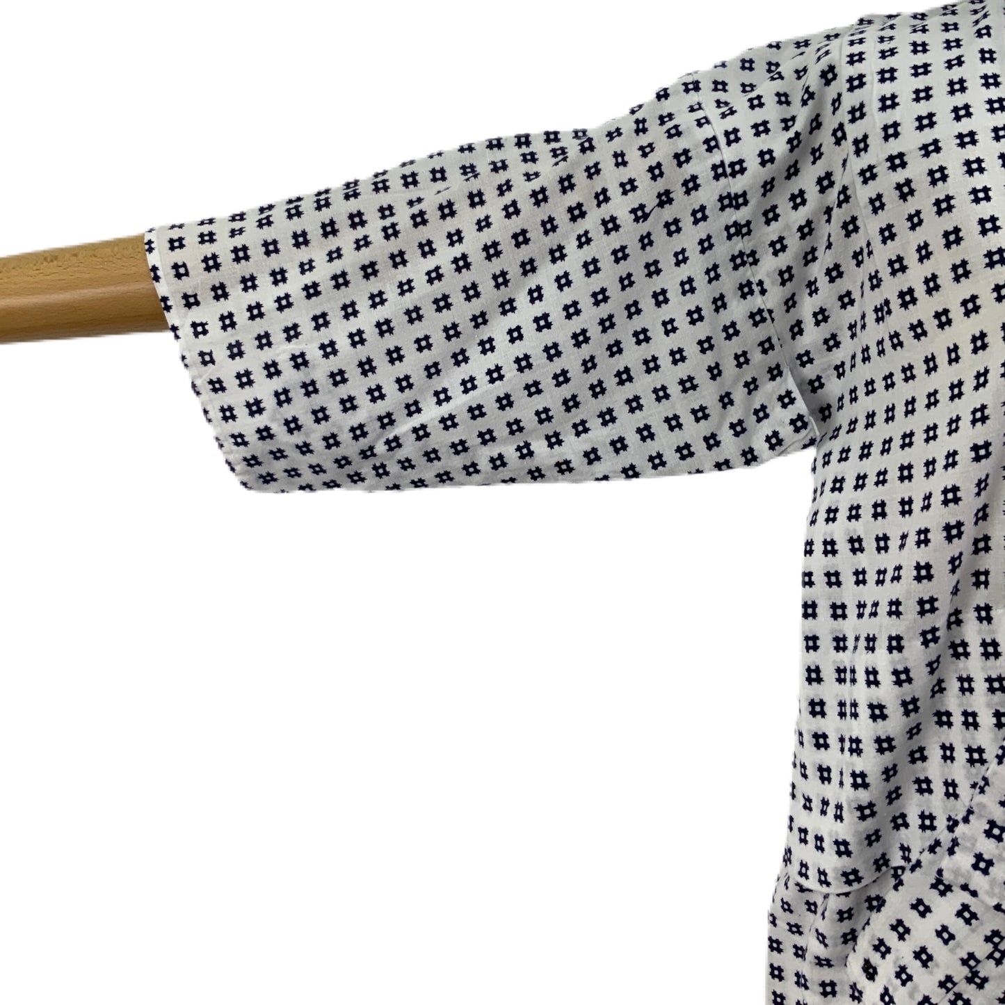 Original japanischer Kimono Weiß mit blauen geometrischen Mustern 36