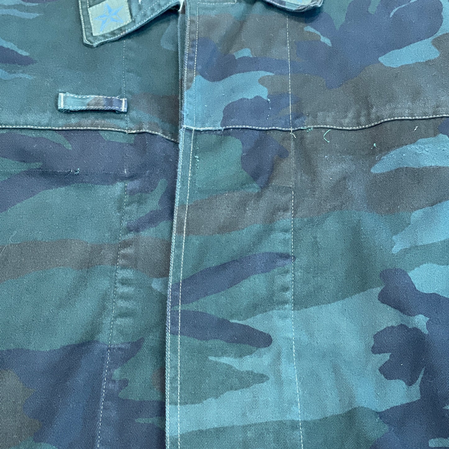 Camouflage Militärhemd mit grünem Farbstoff TG. St